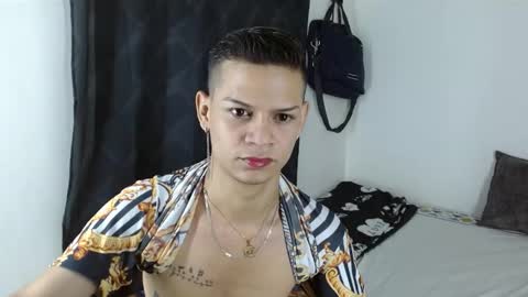 Snapshot of axcel_boy chatting on 10.08.25 axcel online show from 10.08.25