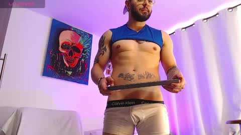 Snapshot of axel_7070 chatting on 04.29.26 Independiente Model online show from 04.29.26