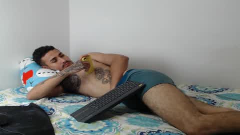 Axel online show from 12.21.24