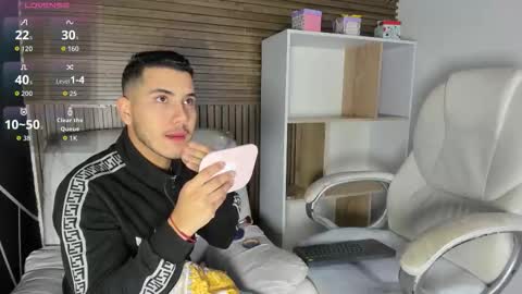 axel_grey_ online show from 10.19.25