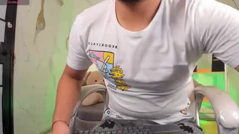 axel_grey_ online show from 11.10.25