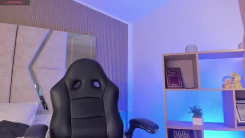 axel_grey_ online show from 03.18.26