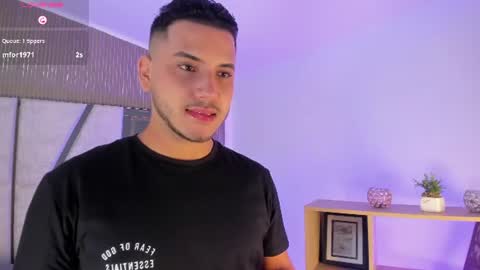 axel_grey_ online show from 07.20.26