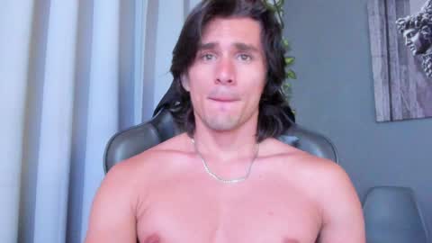 Axel online show from 12.09.24