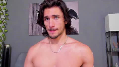 Axel online show from 01.25.25
