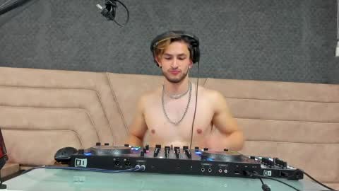 Snapshot of axel_porn_ chatting on 04.09.26 Axel online show from 04.09.26