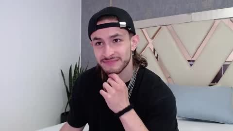 Axel  online show from 06.02.26