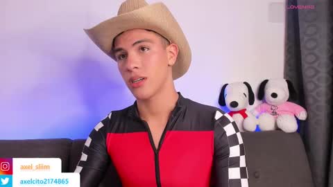 Snapshot of axel_sliim chatting on 11.01.25 axel slim online show from 11.01.25