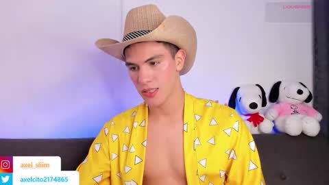 Snapshot of axel_sliim chatting on 11.05.25 axel slim online show from 11.05.25