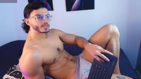 Snapshot of axel_stein03 chatting on 04.28.26 axel stein NEW ACCOUNT online show from 04.28.26