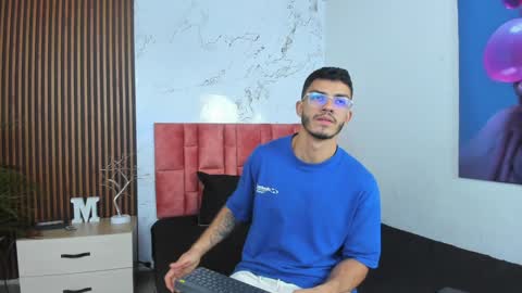 Axel  online show from 12.09.24