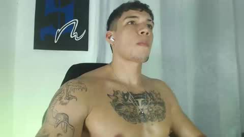 INDEPENDENT MODEL  online show from 02.21.25
