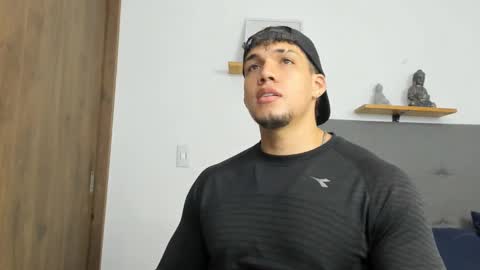 Snapshot of axel_taylor21 chatting on 10.01.25 INDEPENDENT MODEL online show from 10.01.25