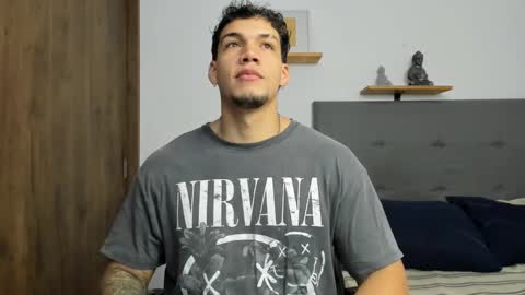 Snapshot of axel_taylor21 chatting on 10.05.25 INDEPENDENT MODEL online show from 10.05.25