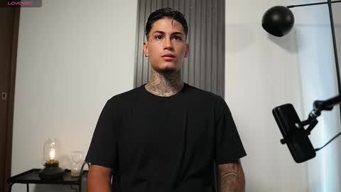 Agustin online show from 11.07.25