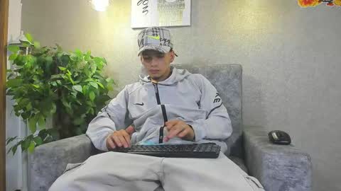 axel  online show from 11.18.25