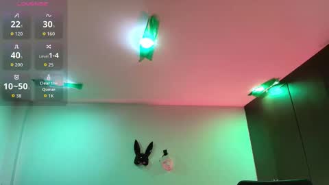 Axel Xoxo online show from 12.23.25