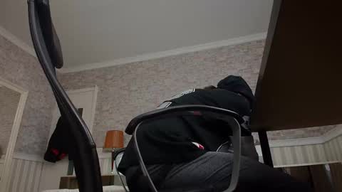 Snapshot of axelcolton chatting on 12.12.24 AxelColton online show from 12.12.24