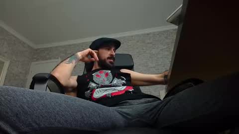 Snapshot of axelcolton chatting on 12.12.24 AxelColton online show from 12.12.24