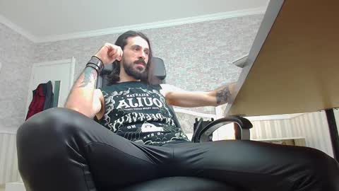 Snapshot of axelcolton chatting on 12.21.24 AxelColton online show from 12.21.24