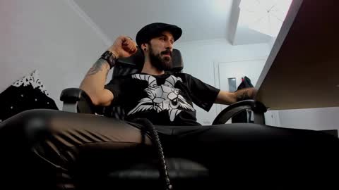 Snapshot of axelcolton chatting on 01.02.25 AxelColton online show from 01.02.25