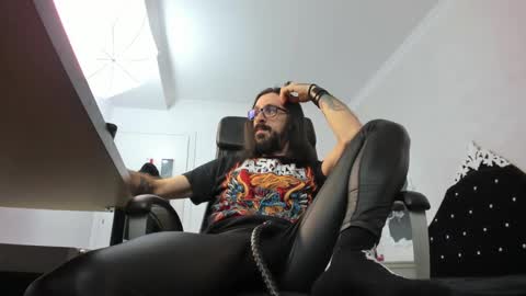 Snapshot of axelcolton chatting on 01.03.25 AxelColton online show from 01.03.25