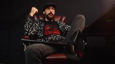 Snapshot of axelcolton chatting on 01.18.25 AxelColton online show from 01.18.25