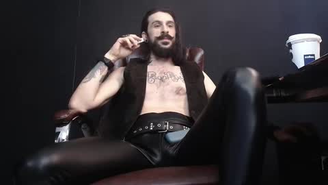 Snapshot of axelcolton chatting on 02.09.25 AxelColton online show from 02.09.25