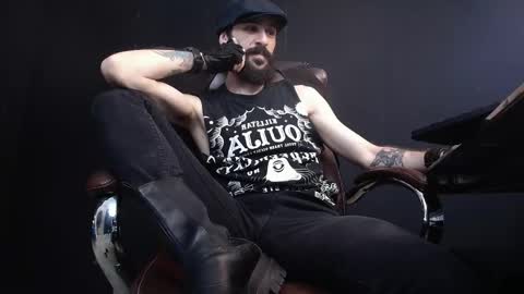 Snapshot of axelcolton chatting on 02.12.25 AxelColton online show from 02.12.25