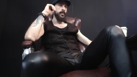 Snapshot of axelcolton chatting on 02.14.25 AxelColton online show from 02.14.25