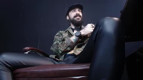 Snapshot of axelcolton chatting on 02.19.25 AxelColton online show from 02.19.25