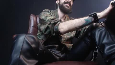 Snapshot of axelcolton chatting on 02.22.25 AxelColton online show from 02.22.25