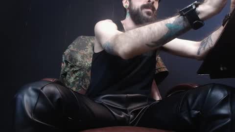 Snapshot of axelcolton chatting on 02.22.25 AxelColton online show from 02.22.25