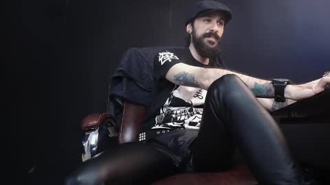 Snapshot of axelcolton chatting on 02.23.25 AxelColton online show from 02.23.25