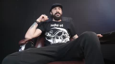 Snapshot of axelcolton chatting on 02.25.25 AxelColton online show from 02.25.25