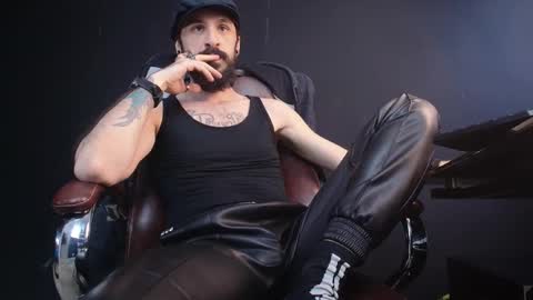 Snapshot of axelcolton chatting on 02.27.25 AxelColton online show from 02.27.25