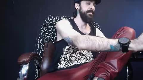 Snapshot of axelcolton chatting on 03.09.25 AxelColton online show from 03.09.25
