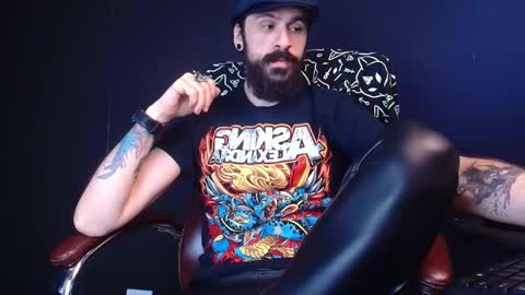 Snapshot of axelcolton chatting on 03.12.25 AxelColton online show from 03.12.25