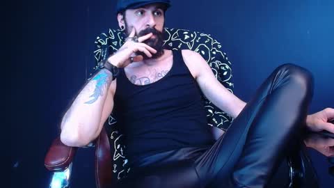 Snapshot of axelcolton chatting on 03.12.25 AxelColton online show from 03.12.25