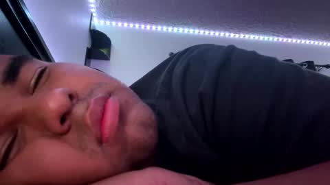 axelfigueroa2 online show from 10.17.25