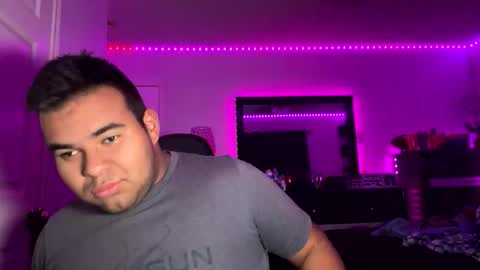 axelfigueroa2 online show from 11.15.25