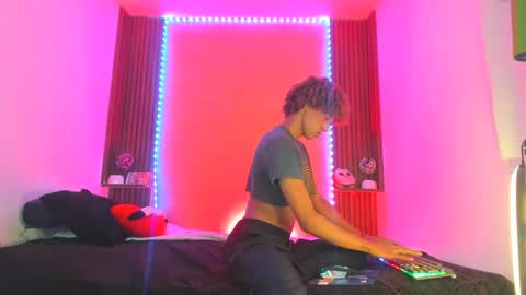 axelfox_ online show from 02.25.25