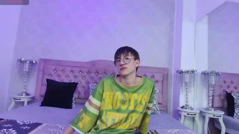 Snapshot of axell_stone chatting on 06.03.26 axell_stone online show from 06.03.26