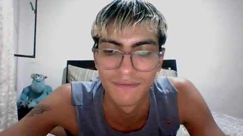 Snapshot of axellatino_ chatting on 12.05.24 Axel online show from 12.05.24