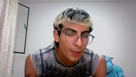 Snapshot of axellatino_ chatting on 12.06.24 Axel online show from 12.06.24
