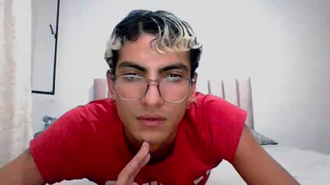 Snapshot of axellatino_ chatting on 12.11.24 Axel online show from 12.11.24