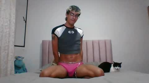 Snapshot of axellatino_ chatting on 12.12.24 Axel online show from 12.12.24