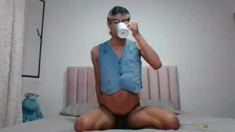 Snapshot of axellatino_ chatting on 12.13.24 Axel online show from 12.13.24