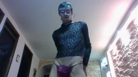Snapshot of axellatino_ chatting on 12.18.24 Axel online show from 12.18.24