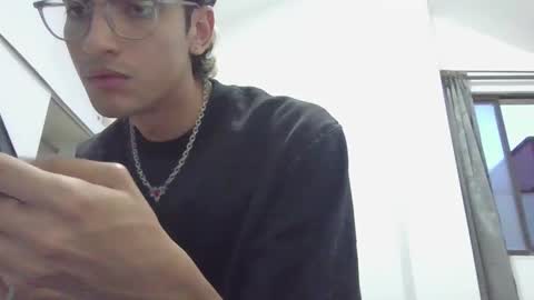 Snapshot of axellatino_ chatting on 02.02.25 Axel online show from 02.02.25